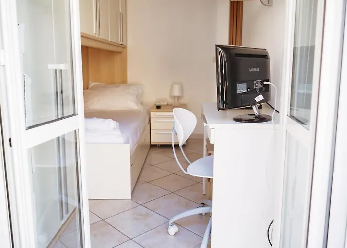 Two Bedroom - 3 Min Metro Conca D'oro By Orpi Rent * Рим